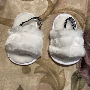 Infant shoes white fur
